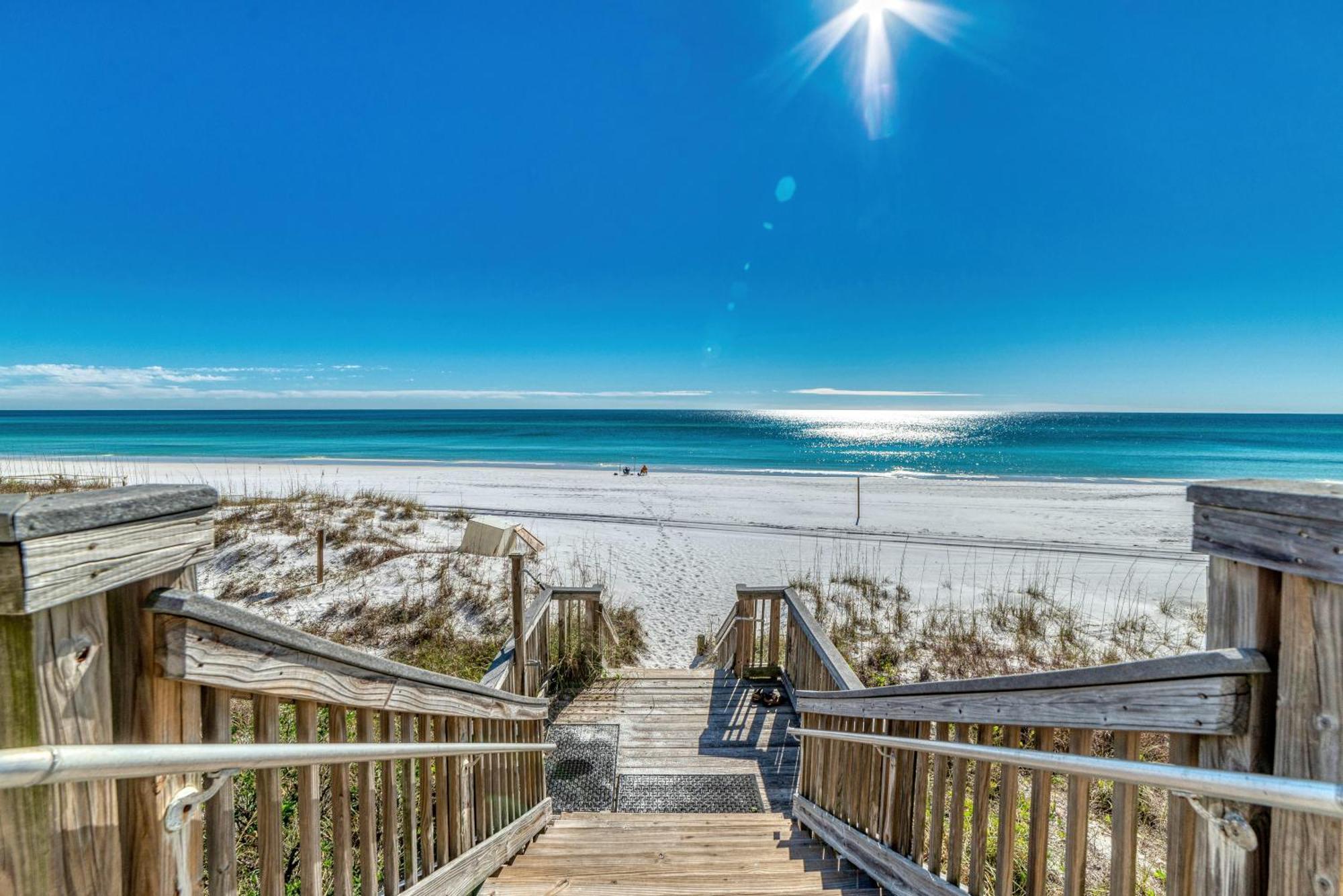 Beach House Condominiums B405 - Beachfront With Pool, Wifi, & Beach Service Destin Exterior photo