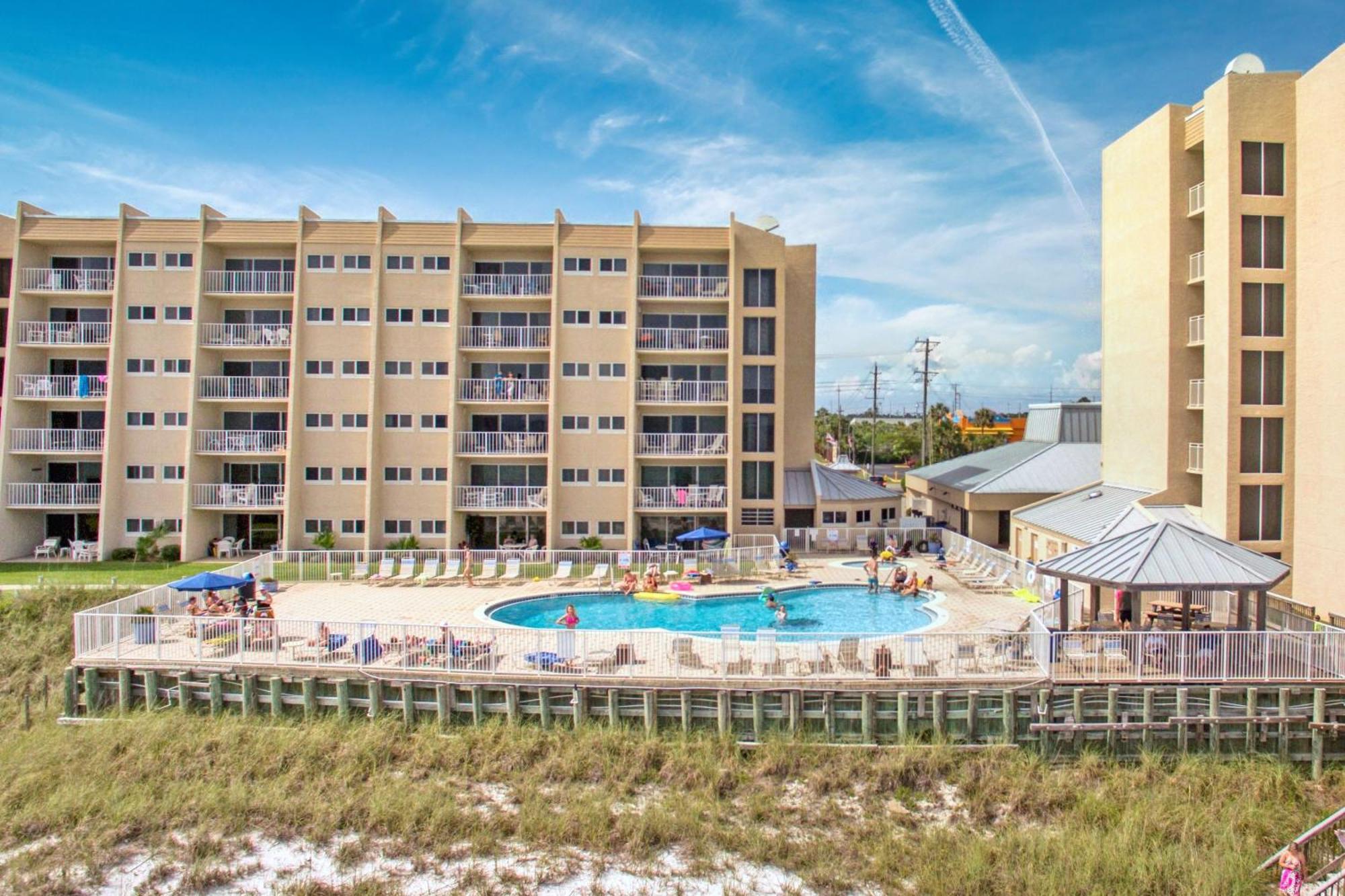 Beach House Condominiums B405 - Beachfront With Pool, Wifi, & Beach Service Destin Exterior photo