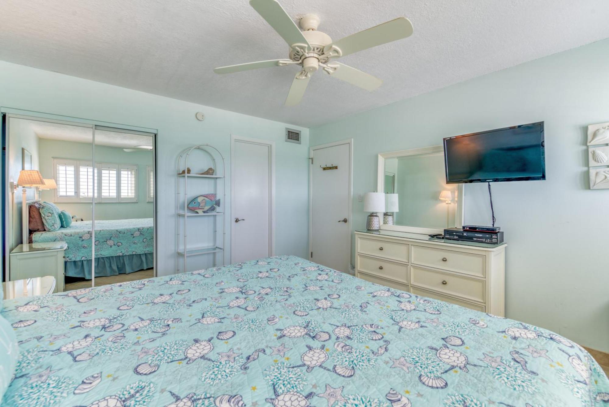 Beach House Condominiums B405 - Beachfront With Pool, Wifi, & Beach Service Destin Exterior photo